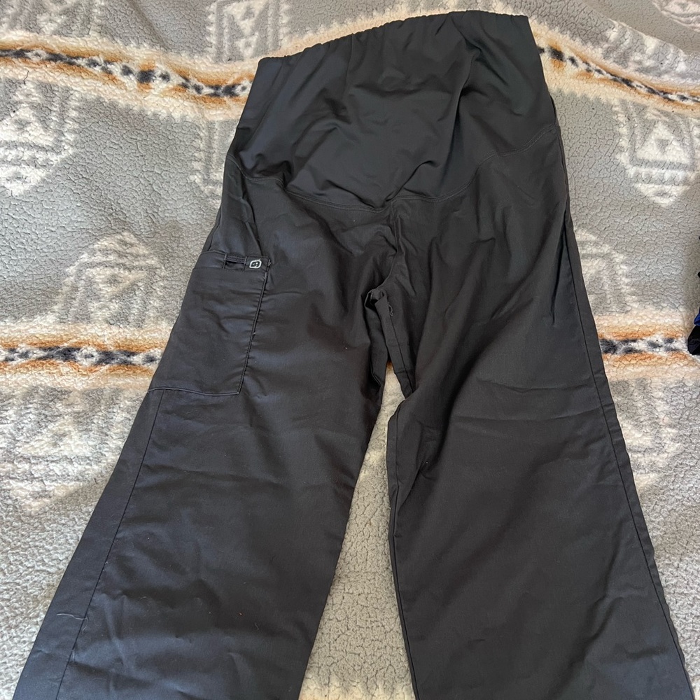 Wonder Wink maternity scrub pant